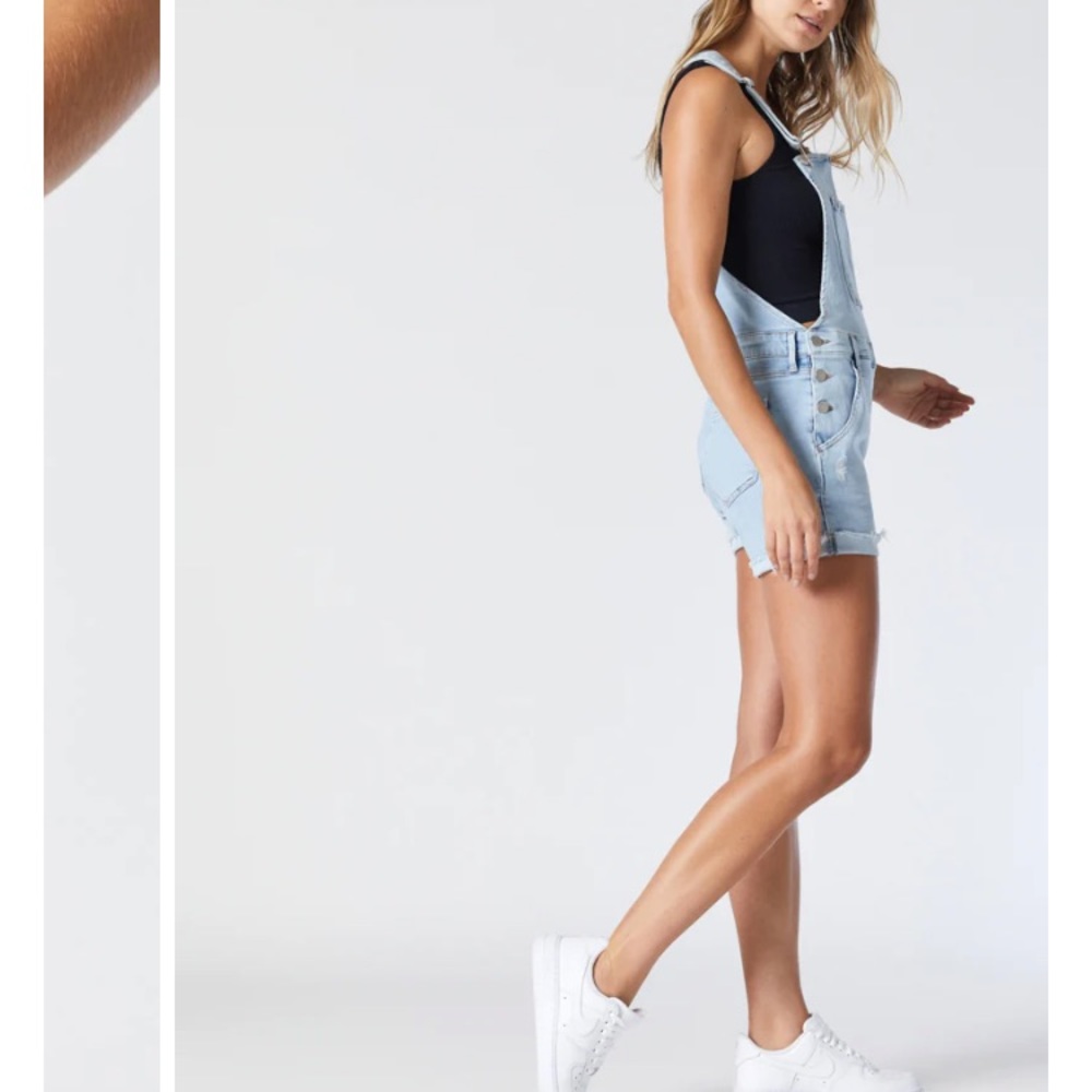 Light blue denim overall shorts - Picture 2 of 8